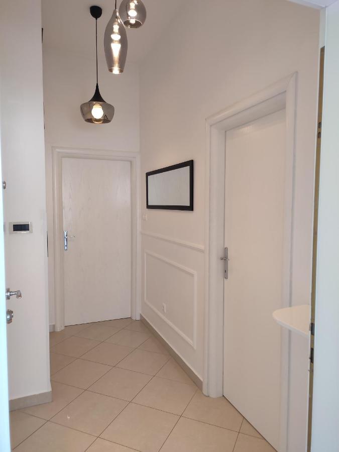 Apartman Moris Malinska Exteriör bild