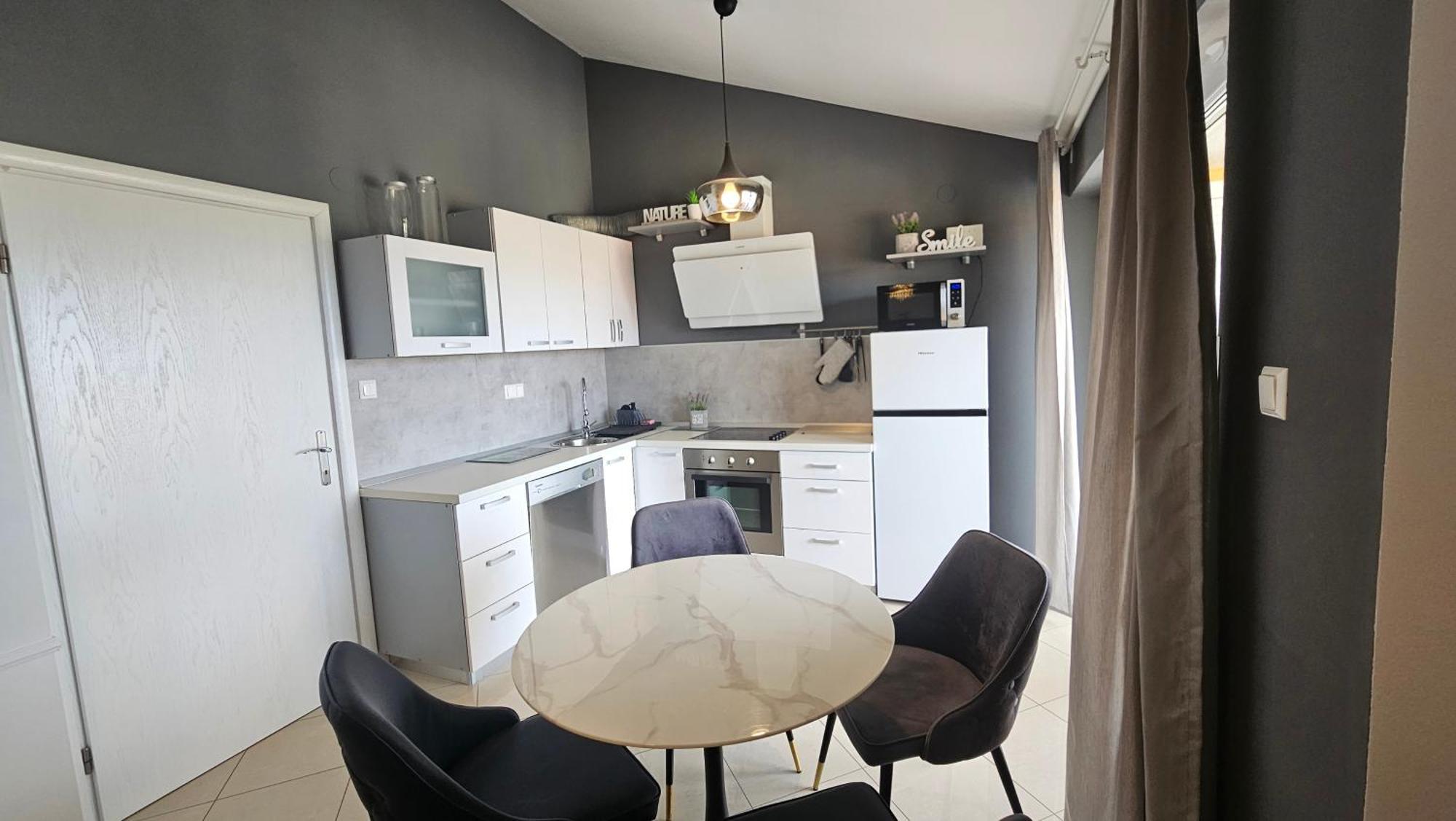 Apartman Moris Malinska Exteriör bild
